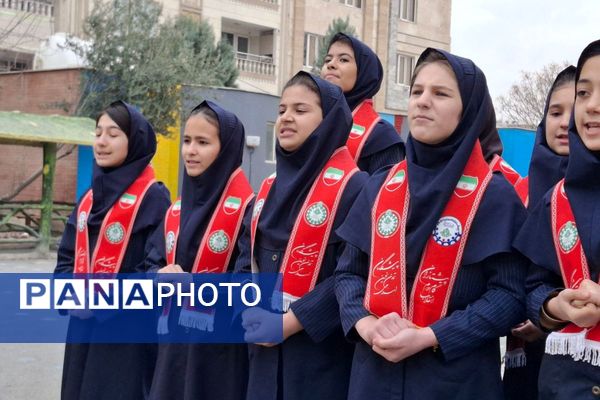 جشن ولادت منجی، در مدرسه مریم بهارستان دو