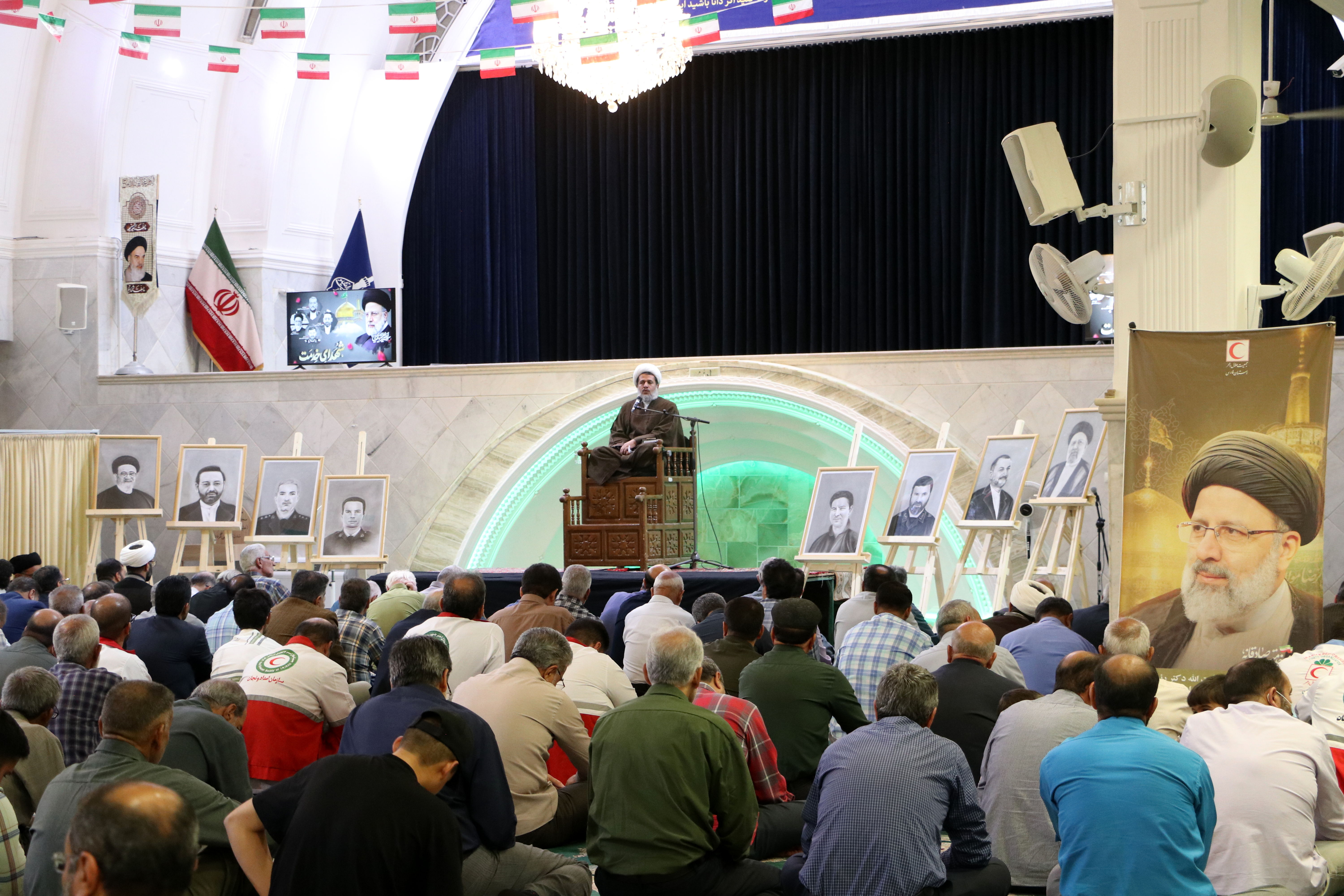 مراسم بزرگداشت شهدای خدمت در مسجد جامع شهرستان آباده 