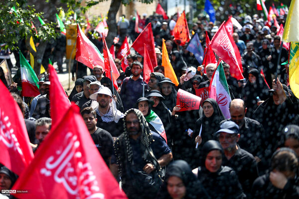 مراسم تشییع پیکر مطهر رهبر شهید انقلاب در تهران - 4
