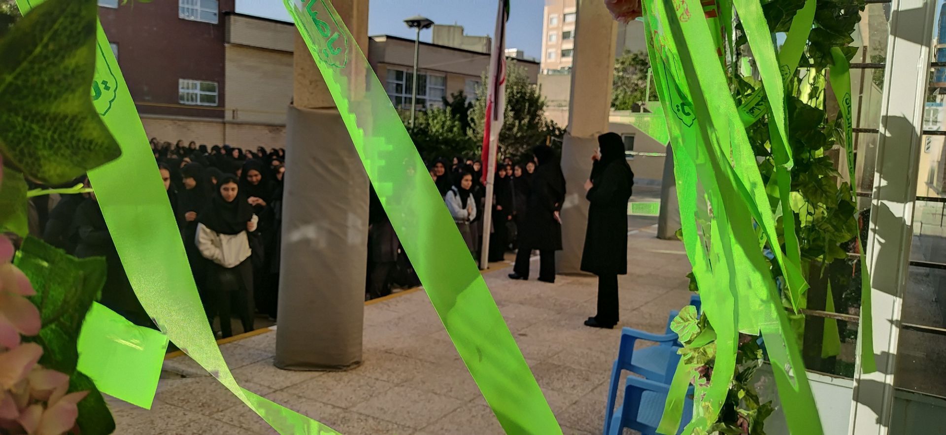 زنگ مهر در مدرسه نمونه دولتی شهید حج‌فروش نواخته شد