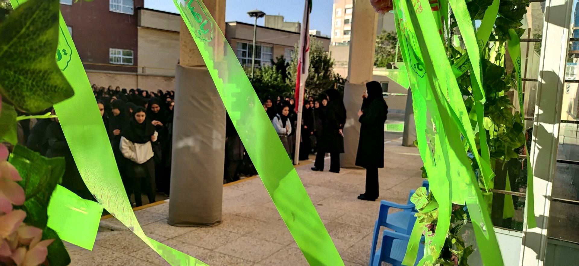 زنگ مهر در مدرسه نمونه دولتی شهید حج‌فروش نواخته شد