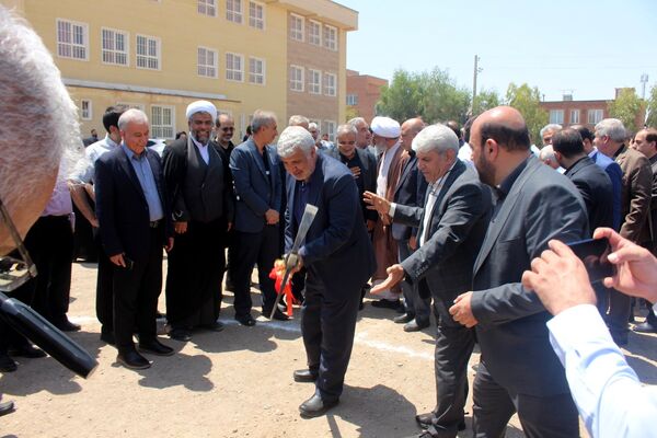 آیین کلنگ زنی احداث سه واحد آموزشی در قم