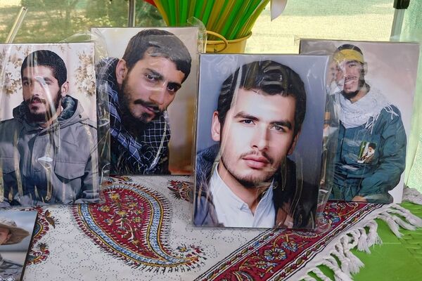 تجدید پیمان دانش‌آموز خبرنگاران پانا با شهدا درهفته دفاع مقدس