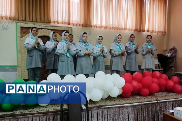 برگزاری نمایشگاه به مناسبت هفته مشاغل، در دبستان کودک مسلمان