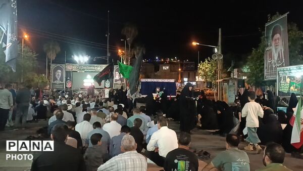 تجمع پرشور مردم پلدختر در میدان بهشتی به‌ مناسبت چهلم رهبر شهید