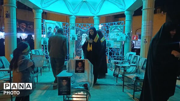 برپایی ایستگاه شبانه رفع اشکالات درسی در بوستان گلها قم
