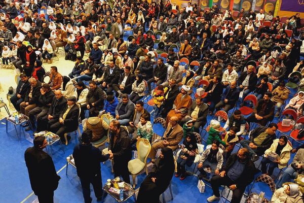 جشن روز پدر در سالن گلعباسی ورامین ؛ حضوریک هزار نفر از  پدران دانش آموزان گل‌های نمونه
