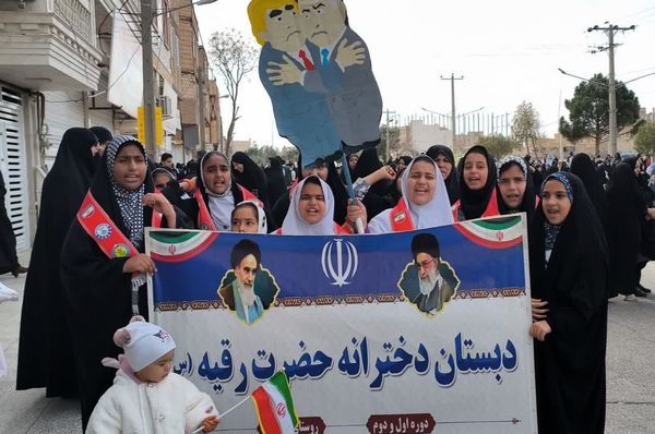  مشقِ اقتدارِ دخترانِ سرخسی در مطلعِ فجرِ ۴۷