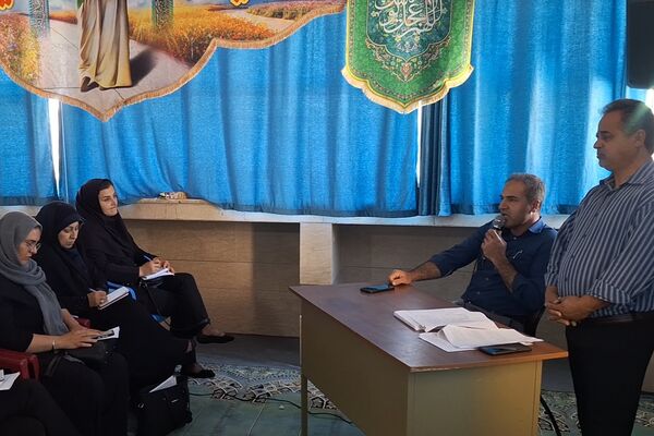 جلسه تعامل اولیا و مربیان دبیرستان هیأت امنایی رازی