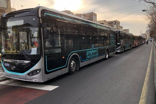 بازگشت ۱۶۸ اتوبوس متوقف‌شده در ایران‌خودرو به ناوگان اتوبوسرانی تا پایان سال