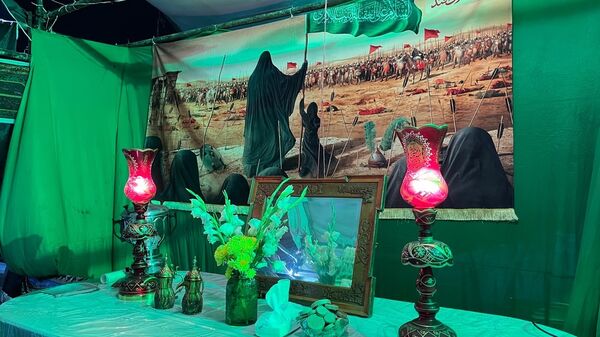 نوجوانان تهرانی هم‌نوا با اسرای کربلا به سوگ امام حسین (ع) نشستند