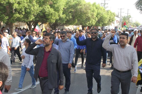 راهپیمایی 13 آبان و روز دانش‌آموز در هرمزگان