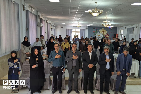 همایش هدایت تحصیلی دانش‌آموزان پایه نهم در آباده