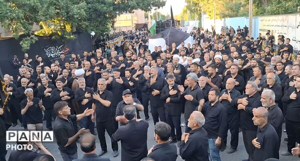 تجمع مردم شهرک علی‌آباد در آیین شام غریبان