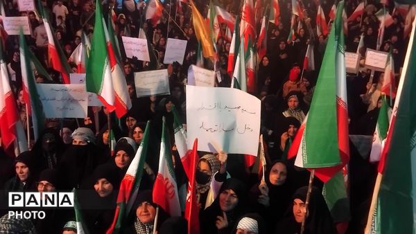 نورآباد میزبان شصت ونهمین موج تجمعات بیعت با رهبری شد
