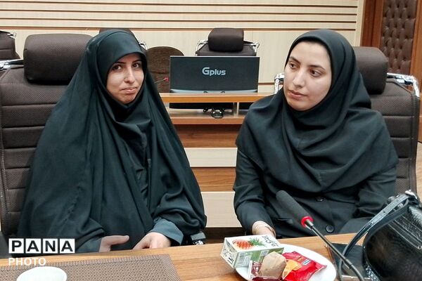 مراسم تجلیل از معاونین پرورشی مقطع متوسطه ناحیه دو شهرری 
