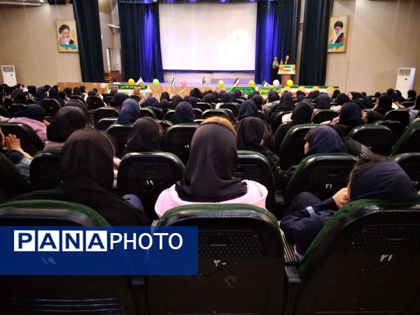 جشن دهه فجر دبیرستان دخترانه عرفان شیراز