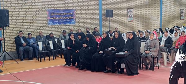 مراسم آیین نواختن زنگ انقلاب در مدارس استان زنجان