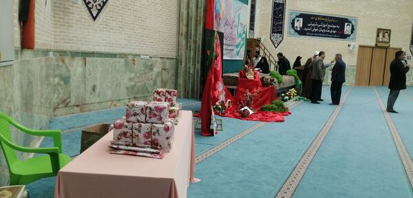تقدیر از دانش‌آموزان برگزیده ناحیه چهار قم در جشنواره «فردا»