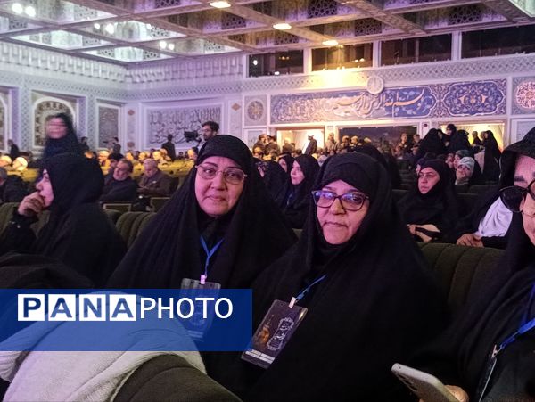 شب شعر آیینی پیرغلامان حسینی برگزار شد