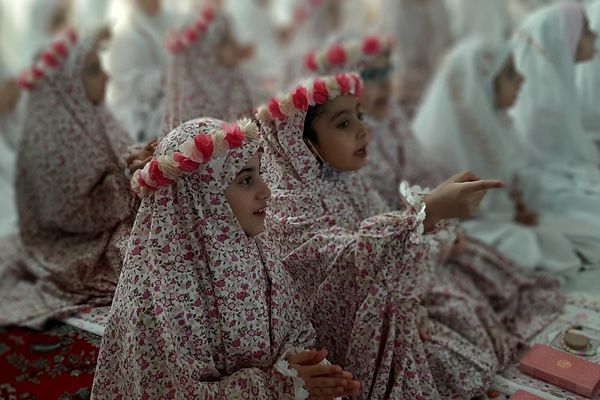 برگزاری جشن تکلیف ۲۰۰ دانش‌آموز دختر فیروزکوهی