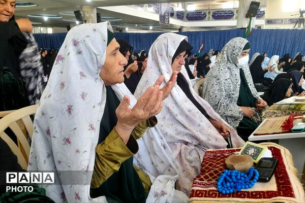 حال‌وهوای معنوی لردگان در جمعه‌ای که با یاد امام شهید و شهدای میناب روشن شد