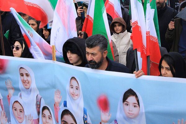 حضور حماسی مردم شهرستان پردیس در راهپیمایی روز قدس با وجود بارندگی