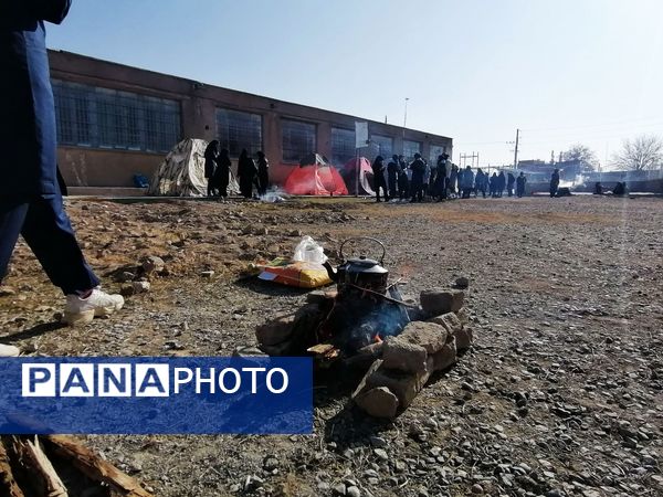 جشن انقلاب در دبیرستان حضرت فاطمه (س) و هنرستان عفاف، شهر تیتکانلو