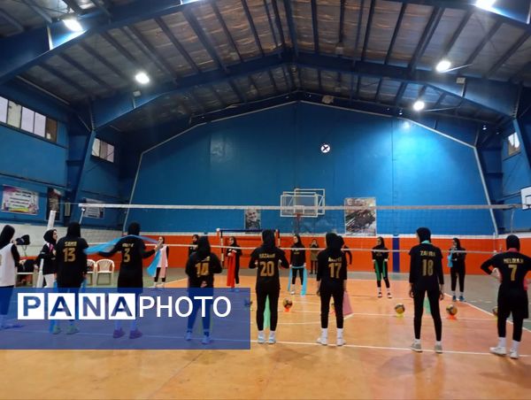 بازدید مربیان کشوری والیبال از باشگاه نرجس شهر جعفریه قم