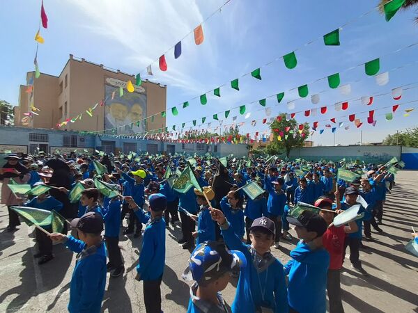 حضورخادمیاران امام رضا (ع) در آموزشگاه شهید رسول نم‌نبات ناحیه۴ اصفهان 