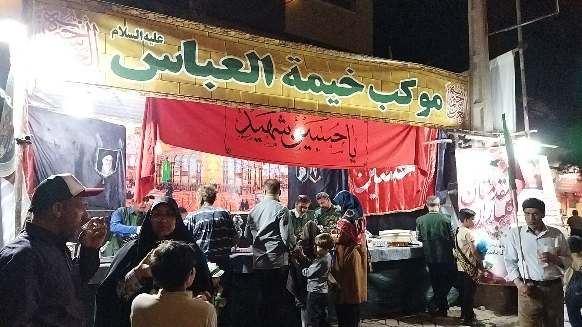 گذری بر فعالیت موکب خیمه العباس  در شصت و هفتمین شب از اجتماعات مردمی نیشابور