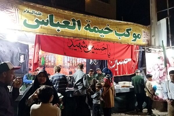 گذری بر فعالیت موکب خیمه العباس  در شصت و هفتمین شب از اجتماعات مردمی نیشابور
