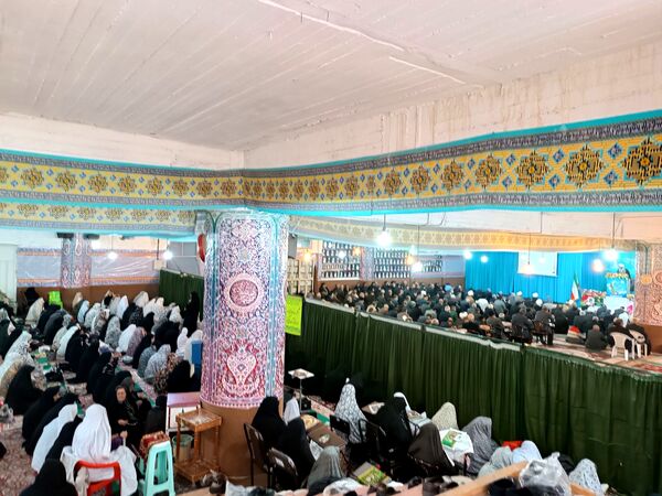 تجلیل از حافظ کل قرآن، مدد جوی روشن دل در نماز جمعه