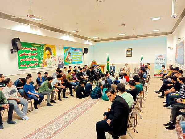 اعضای انجمن اسلامی با امام جمعه کاشمر دیدار کردند