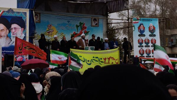 قروه؛ صحنه‌ تجلی وحدت و شور انقلابی  