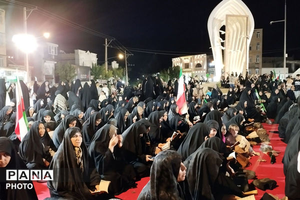 اقامه نماز استغاثه به امام زمان (ع) در میدان امام خمینی (ره )جاجرم