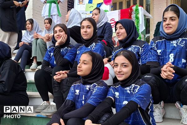 افتتاحیه المپیاد ورزشی درون مدرسه‌ای در آموزشگاه ۱۳ آبان ملارد