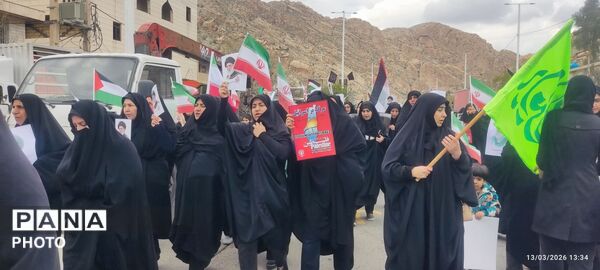سیل خروشان جمعیت مردم معمولان در روز قدس