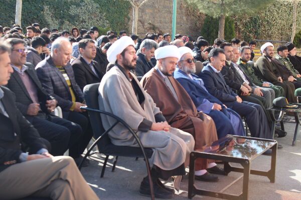 طنین زنگ انقلاب در هنرستان فارابی؛ آغاز شور و جشن دهه فجر در شهرستان سملقان