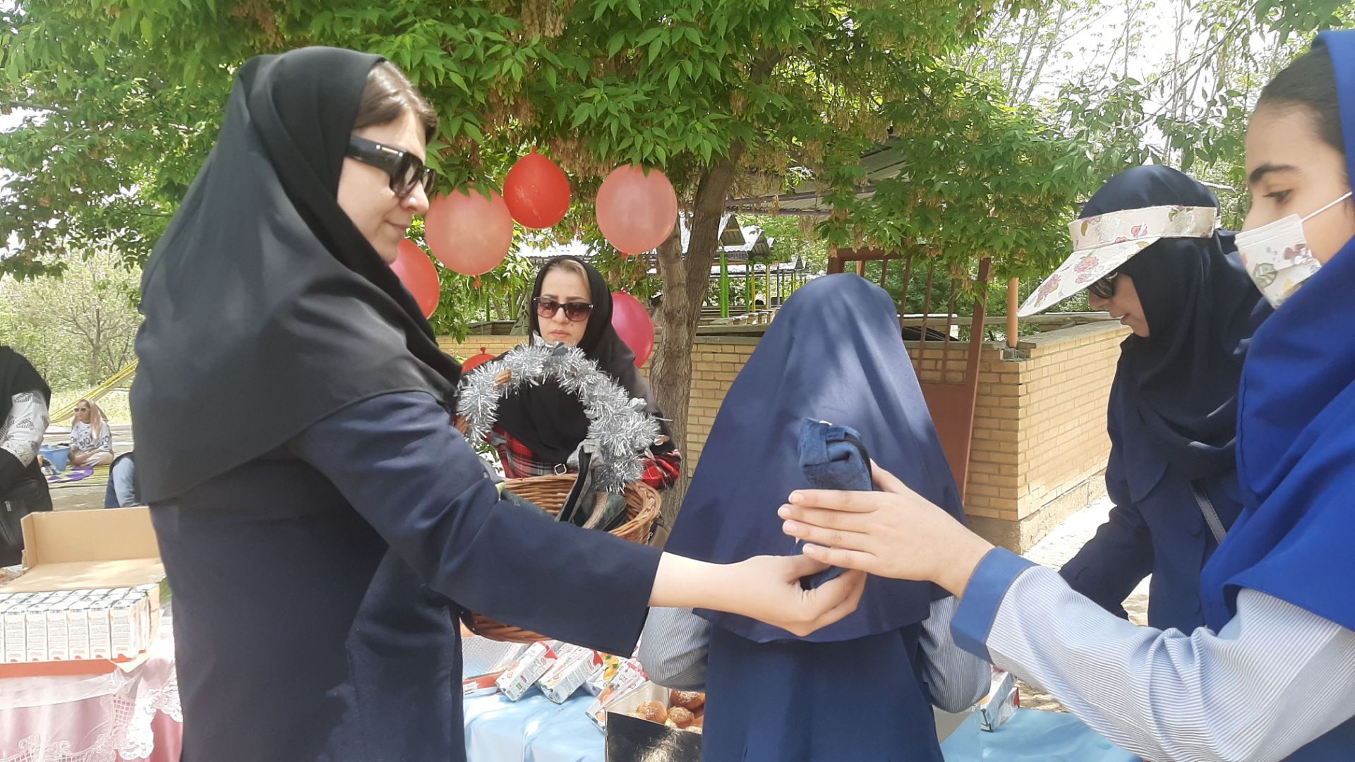 اردوی دانش‌آموزان مدرسه هیأت امنایی ضحی ۲ در روستای زوارم شیروان