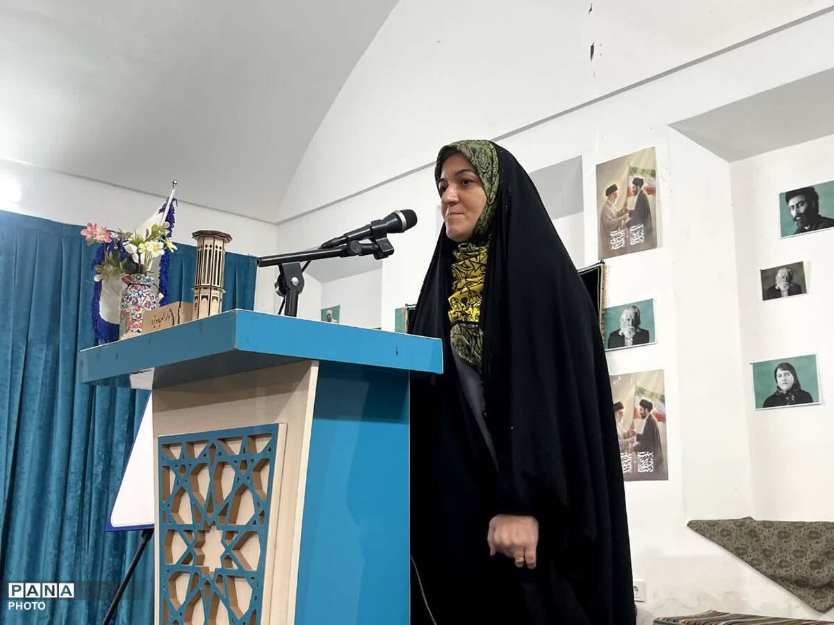 «انجمن تخصصی شعر و ادب دانش‌آموزی یزد» رسماً آغاز به کار کرد