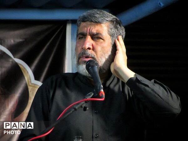 مراسم گرامیداشت آقای شهید ایران و یادبود شهدای شهرستان فلاورجان در اردوگاه شهید بهشتی اصفهان