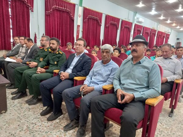 جشن باشکوه تجلیل از 400 نفر برتر حوزه پرورشی و تربیت‌بدنی در شهرستان بختگان