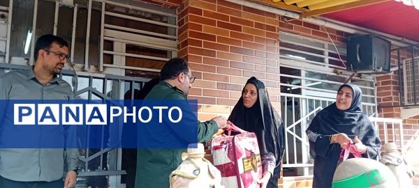 نواخته شدن زنگ ایثار و مقاومت در دبیرستان دخترانه شاهد سمیه