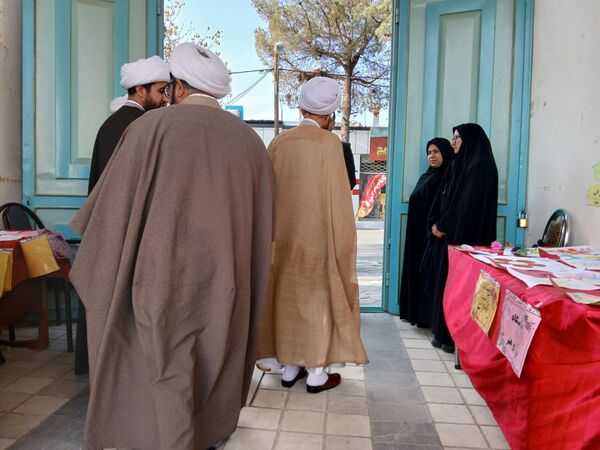 نمایشگاه قرآن ، عترت و نماز در مسجد جامع خلیل آباد 