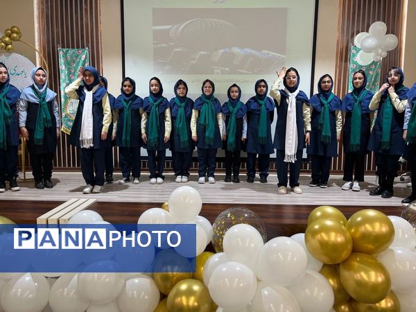 دبستان آرمینه مصلی نژاد در آستانه نیمه شعبان 