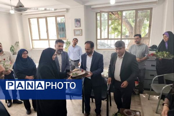 نوروز دانش با حضور دانش آموزان و مسئولان منطقه پردیس 