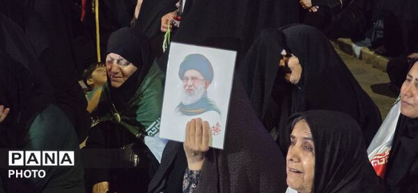 خونخواهی امام شهید ایران در خیابان امام خمینی-۱