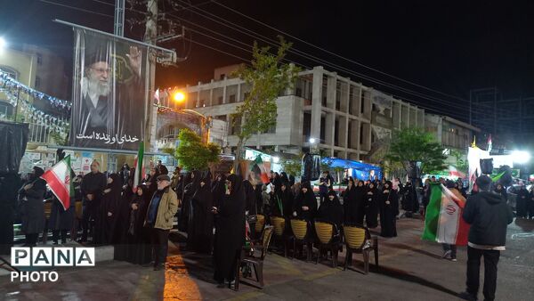 تجمعات شبانه همراه با موکب سازمان دانش آموزی در میدان المپیک 