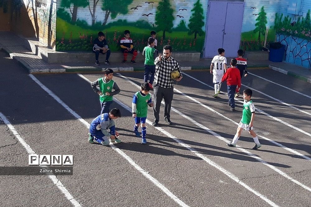 ورزش دانش‌آموزی رگ حیات ورزش قهرمانی در کشور است

